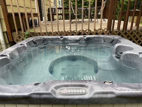 Blue Spruce Ski | Golf | Hot Tub | Mountain creek