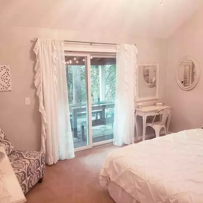The Hudson Hideaway waterfront home! - Lake Luzerne