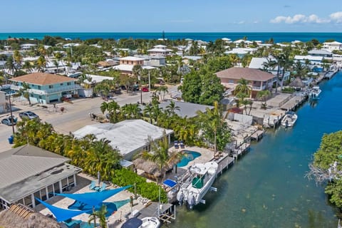 Tropical Oasis! Private Pool, Dock, Tiki Hut & BBQ
