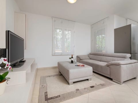 Apartment Seafront Maris - 1