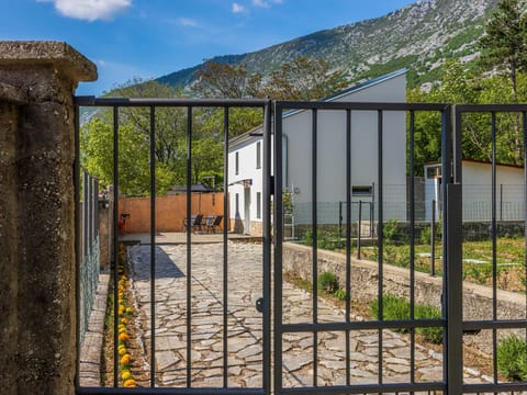Kuca za odmor Tena / HR-11122-01