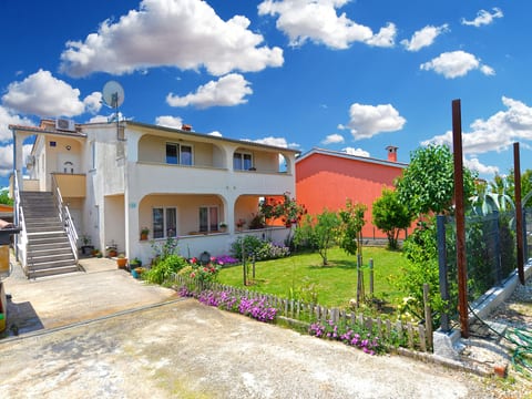 Apartment 2253