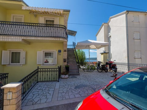 STIVIC 1 / HR-08046-02