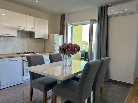 Apartment Sweet Lapat 1