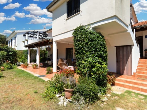 Apartment 1791