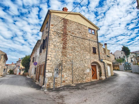 House 1599