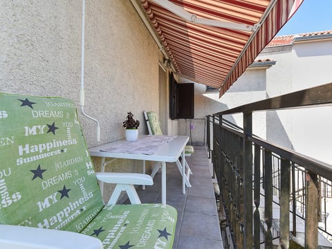 Apartment 2360