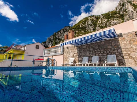 Poolhouse Wowox / HR-08740-01