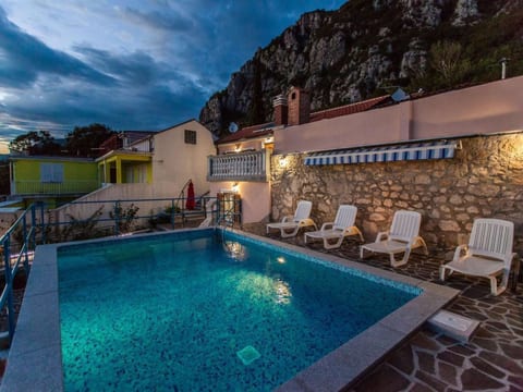 Poolhouse Wowox / HR-08740-01