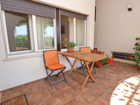 Apartment 896