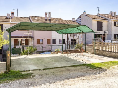 Apartment 604