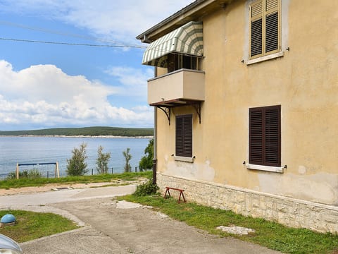 Apartment 2334
