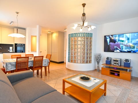 Apartment 1299