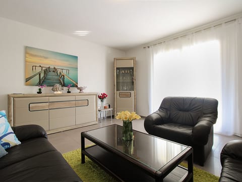 Apartment 2211