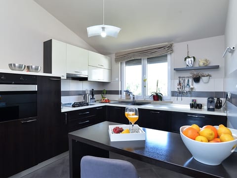 Apartment 1779