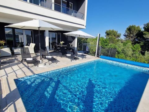 Villa Pura Vida