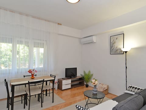 Apartment 1779