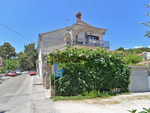 Apartment 1684