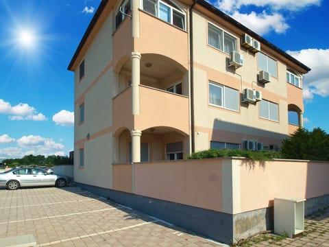Apartment 1641