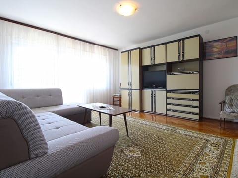 Apartment 1198