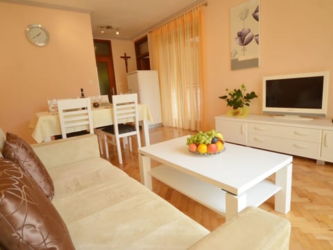 Apartment 1045