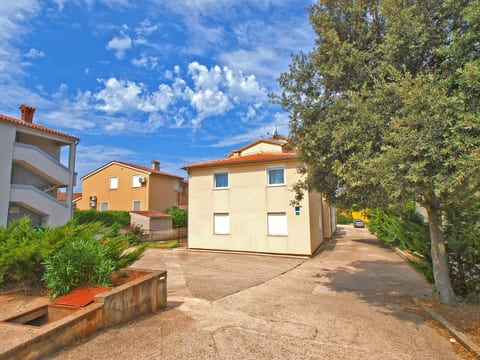 Apartment 258