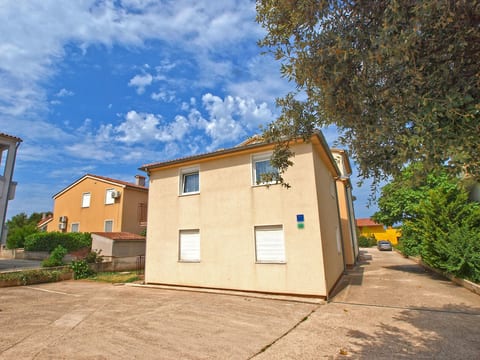 Apartment 258