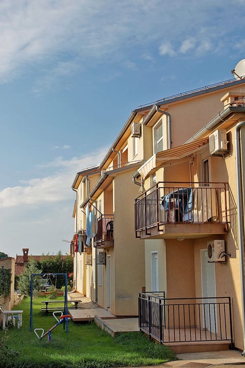 Apartment 258
