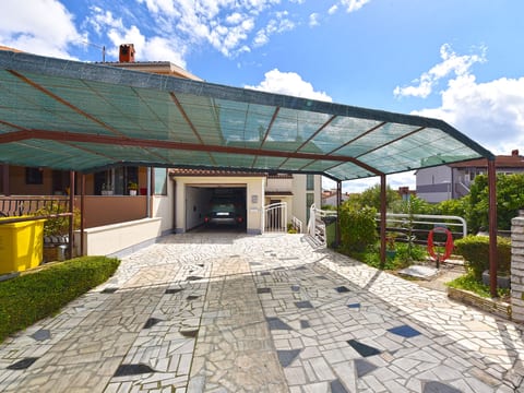 Apartment 34