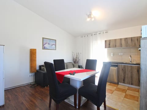 Apartment 934