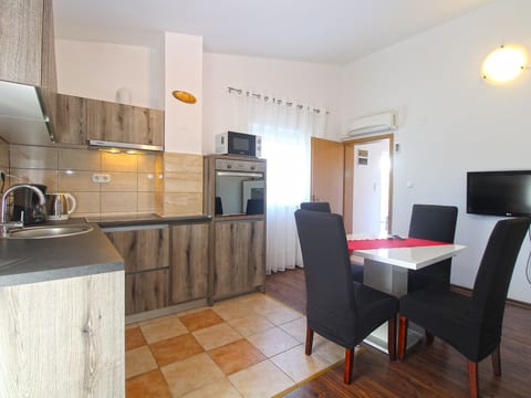 Apartment 934