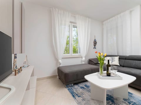 Apartment Seafront Maris - 3