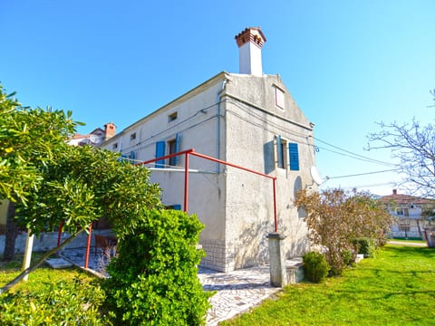 House 1585