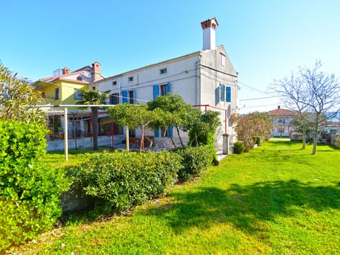 House 1585