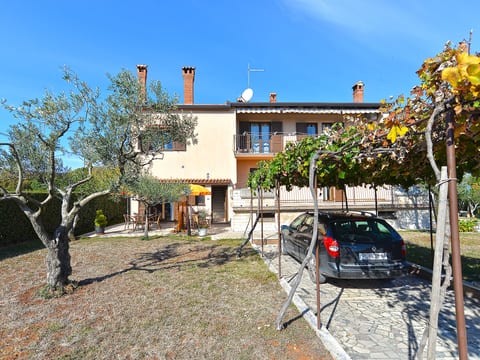 Apartment 379