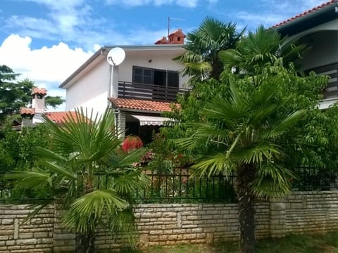 Apartment 959