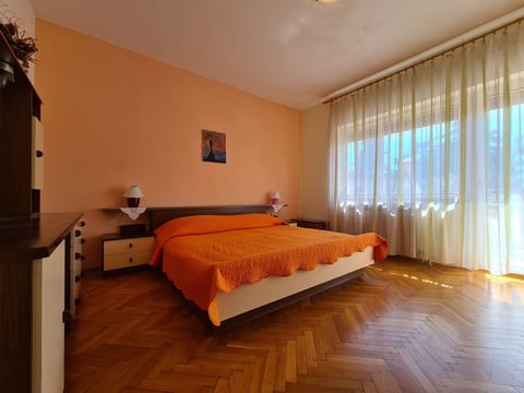 Apartment 930