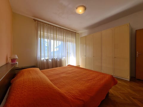 Apartment 930
