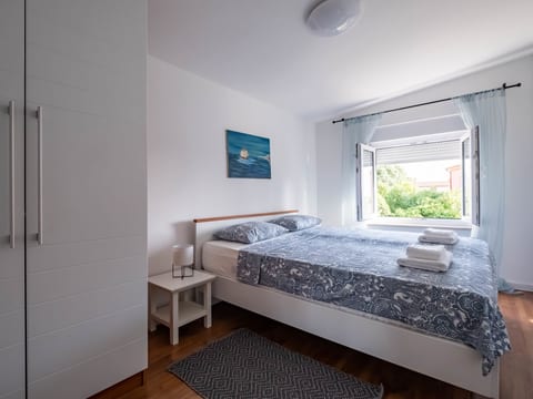 Apartment 2142