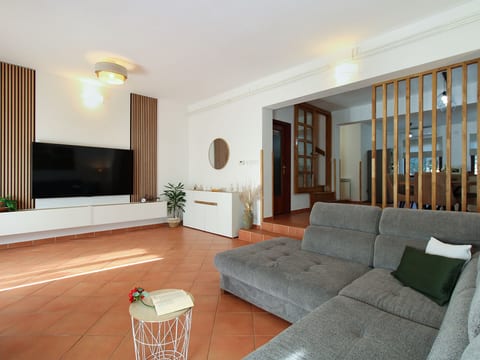 Apartment 1168