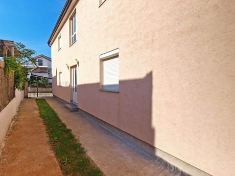 Apartment 1359