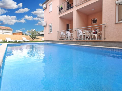 Apartment 1359