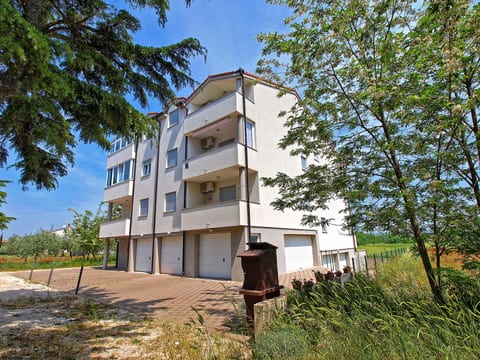 Apartment 1041