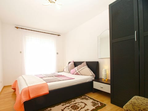 Apartment 934