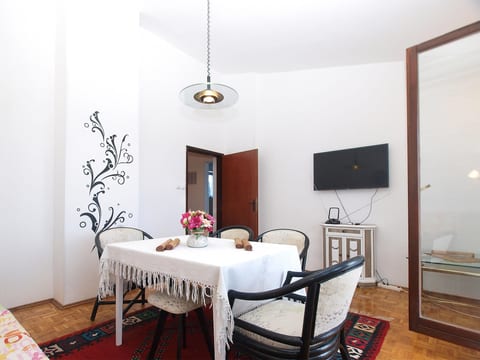 Apartment 2078