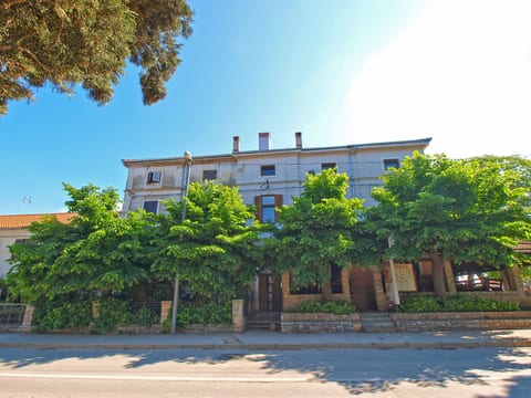Apartment 849