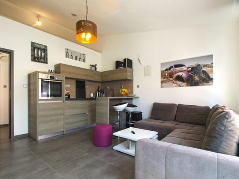 Apartment 934