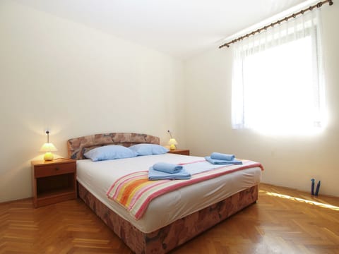 Apartment 1842