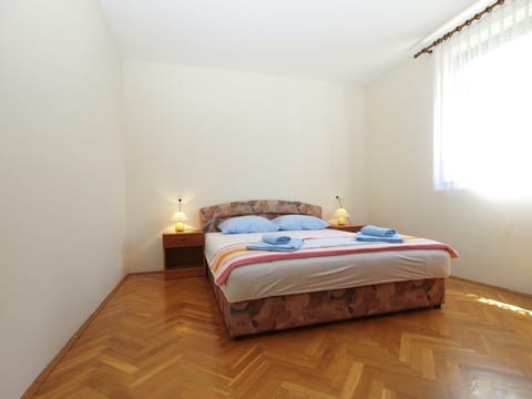 Apartment 1842