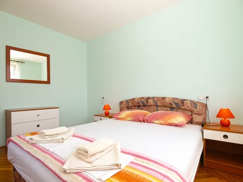 Apartment 1842